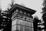 north_gate_monument_2012_5.jpg