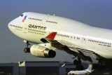 QANTAS BOEING 747 400 SYD RF 932 33.jpg