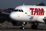 TAM AIRBUS A319 SDU RF 5K5A8797.jpg