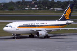SINGAPORE_AIRLINES_AIRBUS_A310_200_SIN_RF_052_3.jpg