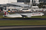 QATAR BOEING 777 300ER SYD RF 002A8105.jpg