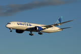 UNITED BOEING 787 9 SYD RF 002A9021.jpg