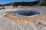 Yellowstone NP - Other pools & springs on Geyser Hill in the area of Old Faithfull