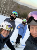 familyski2.jpg