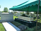 We drove together to the burial site, at the Molesworth family plot.