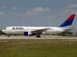 B767-200 N105DA