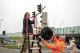 Wethouder vervangt bus-stop-bord