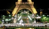 L ecole militaire derriere la Tour Eiffel