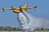 Bombardier CL-415 Hellenic Air Force - Water drop demo.