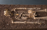 Adana Archaeological Museum Skeleton with grave gifts Probably Roman 0330.jpg