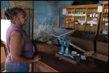 old-fashioned weighing in the store - Camagüey