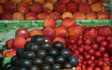 Plums and apples - India 1 8598