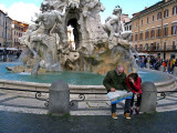 Getting ones bearings at the Fontana dei Quattro Fiume .. 8837