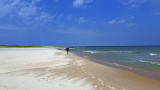 Seule sur la plage