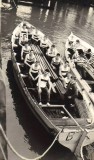 1971-72 - GRAEME THOMAS KERR, BLAKE, 4 MESS, BLAKE DIV. WINNING CUTTER CREW, DO LT. CDR. JAMES..jpg