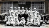 UNDATED - JIM WORLDING, FIELD GUN CREW WITH INSTRUCTORS.jpg