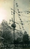 UNDATED - NELSON'S SIGNAL ON THE MAST, NOTE THE CANVAS AROUND THE FIGHTING PLATFORM.jpg