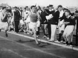 1956 - BRIAN LEA, IN RELAY RACE.jpg