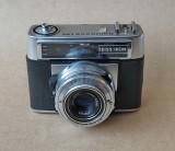 The Contessa LBE, by Zeiss Ikon, RFA German (1965); bought in a camera fair for about 20 Euros.