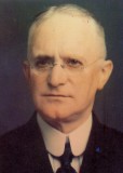 Visiting George Eastman's house, Kodak's founder, at Rochester, NY (slides from 2001)