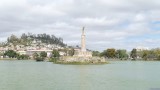 Monument aux Morts on Lake Anosy