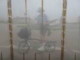 The cyclist photographer