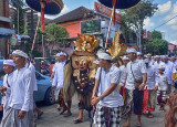 temple procession