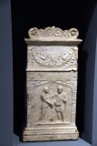 Funerary altar with dextrarum iunctio scene (40 d.C.) - Museo Nazionale Romano, Roma - 0760