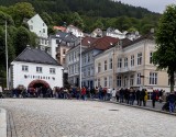 People standing in line to Fløibanen.