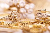 What To Take Into Account When Purchasing Gold Jewelry Online