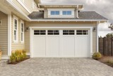 Save Your Valuable Time And Money By Selecting A Professional Garage-Door Repairing Company