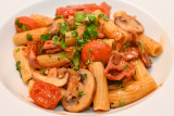 Rigatoni with Bacon, Mushroom and Tomato