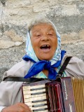 Singing-ru.jpg