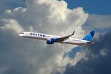UJAL 757-300 N57683 Departure 4L5A1939.JPG