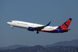 SUN COUNTRY BOEING 737 800 LAX RF 002A6139.jpg