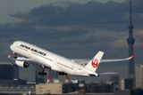 JAPAN AIRLINES AIRBUS A350 900 HND RF 002A6839.jpg
