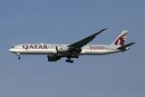 QATAR BOEING 777 300 BKK RF 002A7537.jpg