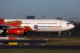 VIETJET AIRBUS A330 300 SYD RF 002A0989.jpg