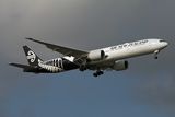 AIR NEW ZEALAND BOEING 777 300ER SIN RF 002A1606.jpg