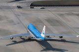 HONG KONG KAI TAK AIRPORT HKG RF F2.jpg
