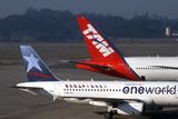 LAN CHILE AIRBUS A319 GRU RF F2.jpg