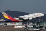 ASIANA AIRBUS A380 ICN RF 002A3932.jpg