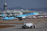 KOREAN AIR BOEING 777 300ER ICN RF 002A4987.jpg
