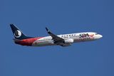 SHANDONG AIRLINES BOEING 737 800 ICN RF 002A4970.jpg