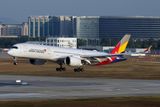 ASIANA AIRBUS A350 900 ICN RF 002A4139.jpg