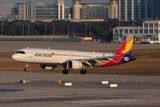 ASIANA AIRBUS A321 NEO ICN RF 002A4154.jpg