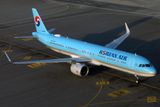 KOREAN AIR AIRBUS A321 NEO HKG RF 002A5964.jpg