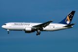 ANSETT AUSTRALIA B767 200 VH-RMK SYD RF K S 2046.jpg