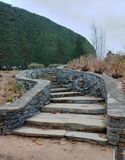 Steps to an enormous hedge