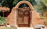 Arched entryway in the Mesilla Plaza HD